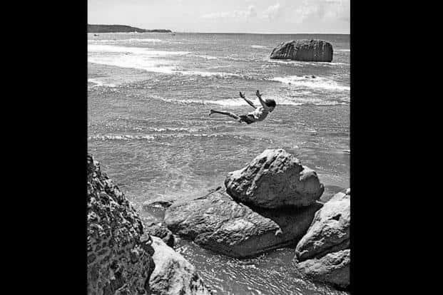Life story of Galle Fort cliff-jumpers photo 1
